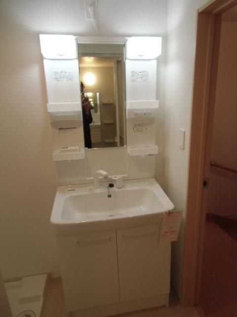洗面設備　★築浅　更新料不要★