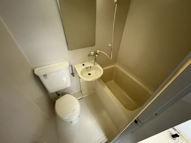 バス・シャワールーム　お風呂です