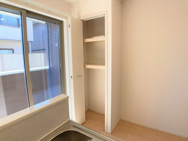 その他設備　別部屋の写真を反転させたものになります。