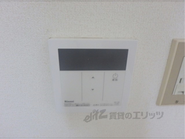 その他設備　給湯器リモコン