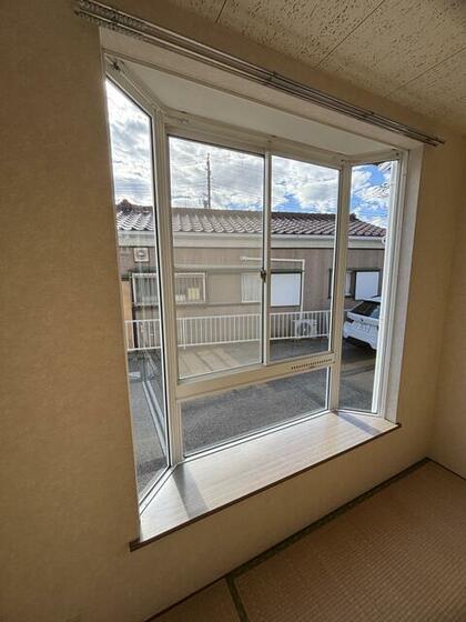 その他部屋・スペース　出窓