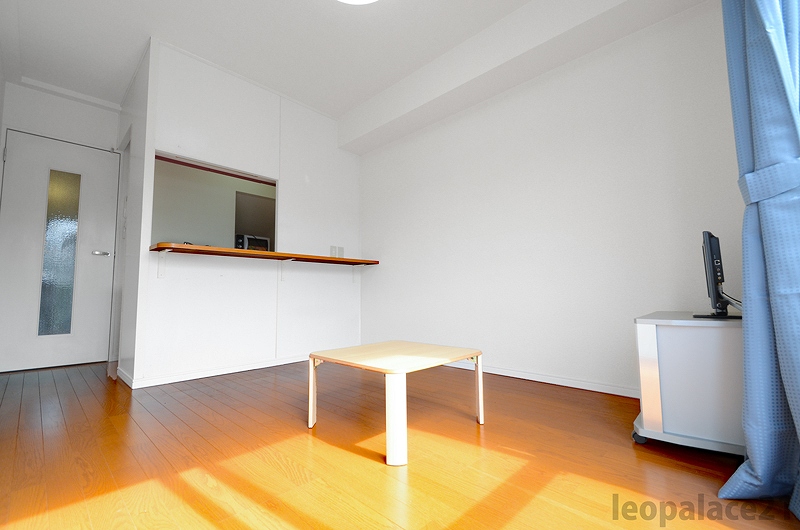 居室・リビング　家具家電付きのお部屋♪