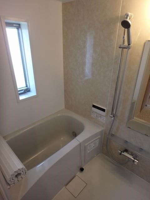 バス・シャワールーム　反転間取参考写真