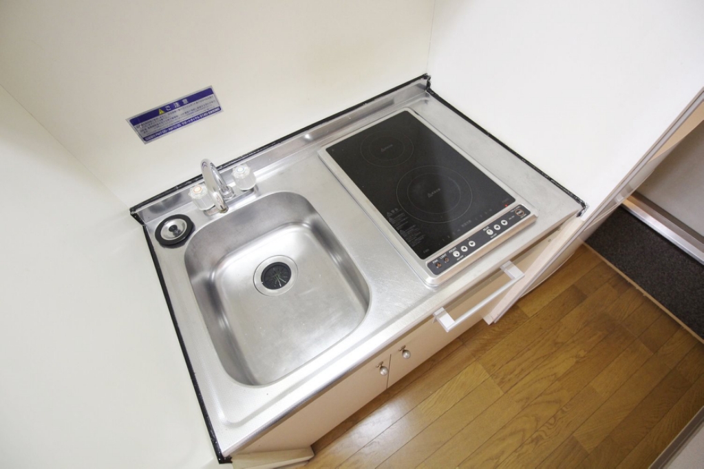 キッチン　２口タイプの電気コンロです。