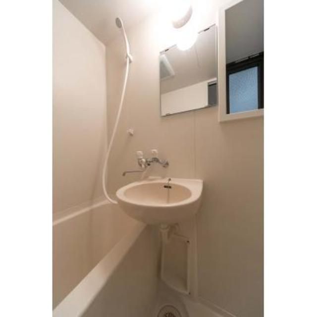 洗面設備　※写真は同タイプ住戸です。