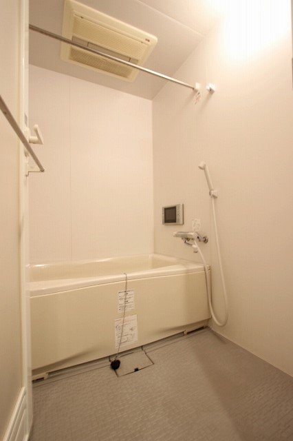 バス・シャワールーム　同物件、別号室のものです。