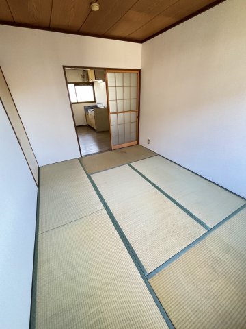 居室・リビング　☆６帖和室☆