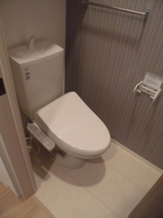 トイレ　ウォシュレットつきです。