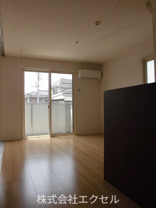 居室・リビング　明るいお部屋です。