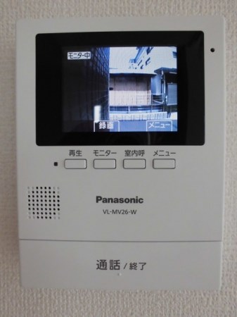 セキュリティ　モニター付きドアホンで安心です。