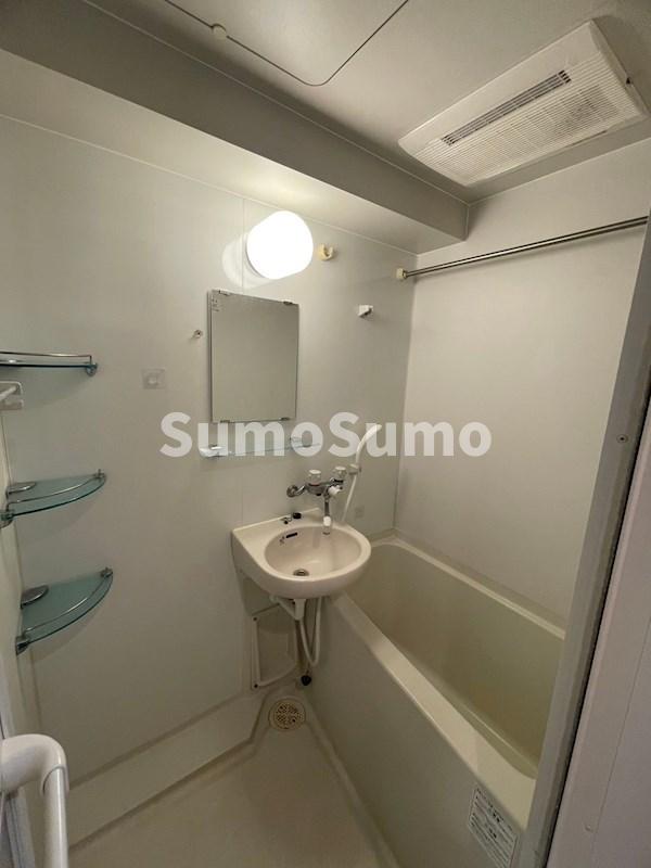 洗面設備　コンパクトで使いやすい洗面所