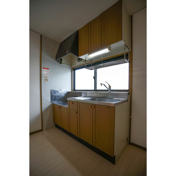 キッチン　同じ建物の別のお部屋