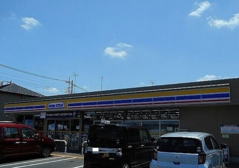 コンビニ　ミニストップ入間市下藤沢店（コンビニ）まで1068m
