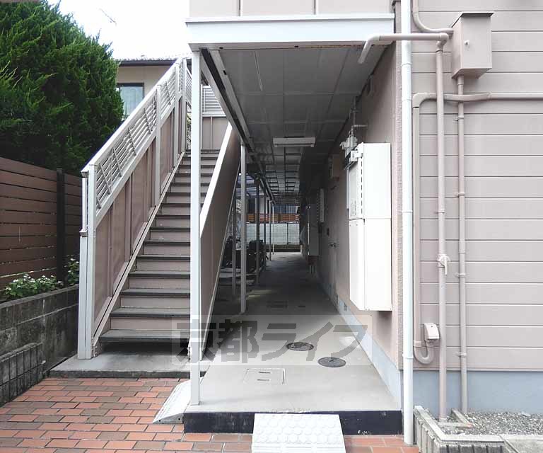 その他共有部分　建物入口です。