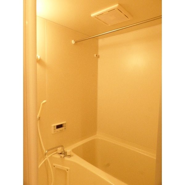 バス・シャワールーム　ゆったり過ごせるお風呂です