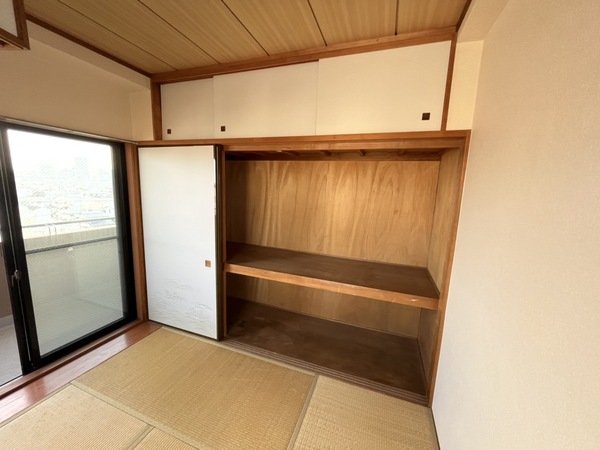 その他　押し入れあります