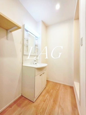 洗面設備　独立洗面台です。