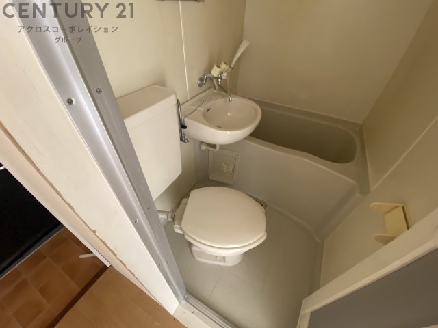トイレ　浴室内にトイレがあります☆