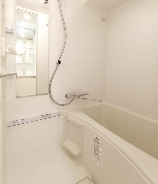 バス・シャワールーム　★ゆったりとできる広さの浴槽★