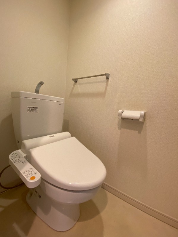 トイレ　別号室