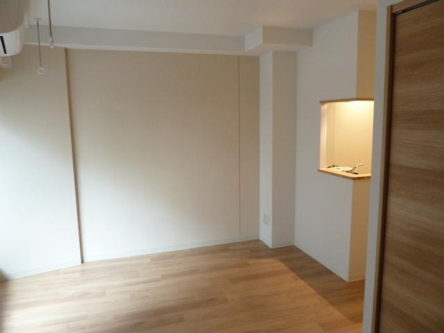 居室・リビング　☆明るい洋室☆