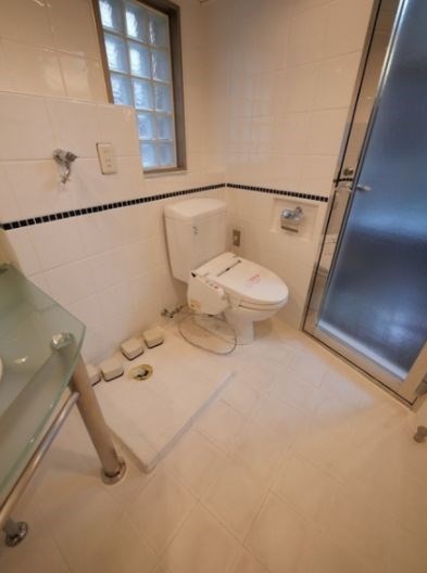 トイレ　別号室参考写真