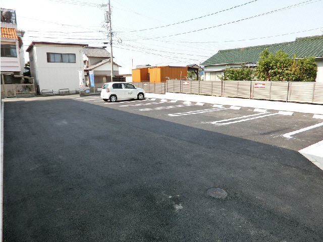 駐車場　駐車場