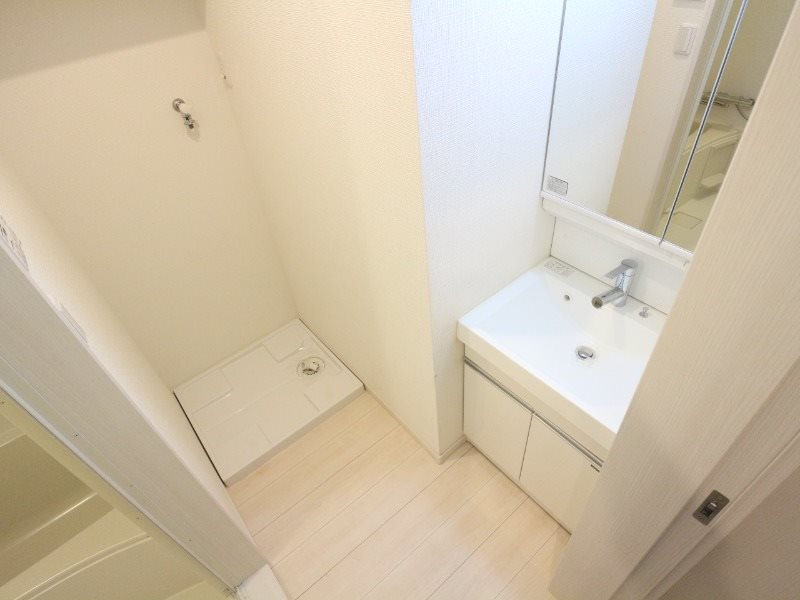 洗面設備　脱衣所　独立洗面台（シャンプードレッサー）