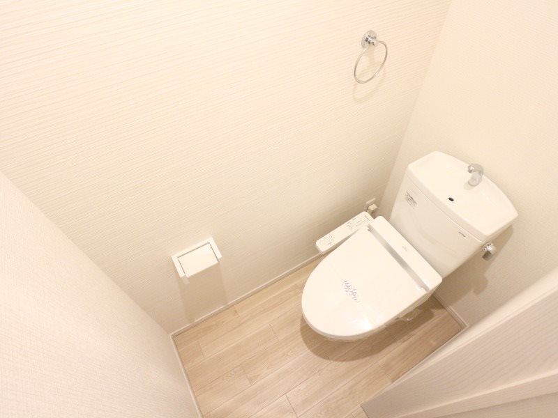 トイレ　温水洗浄暖房便座付トイレ