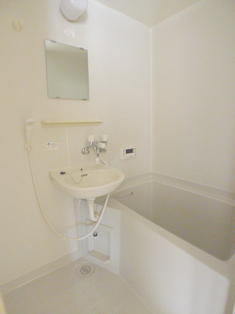 バス・シャワールーム　バスルーム