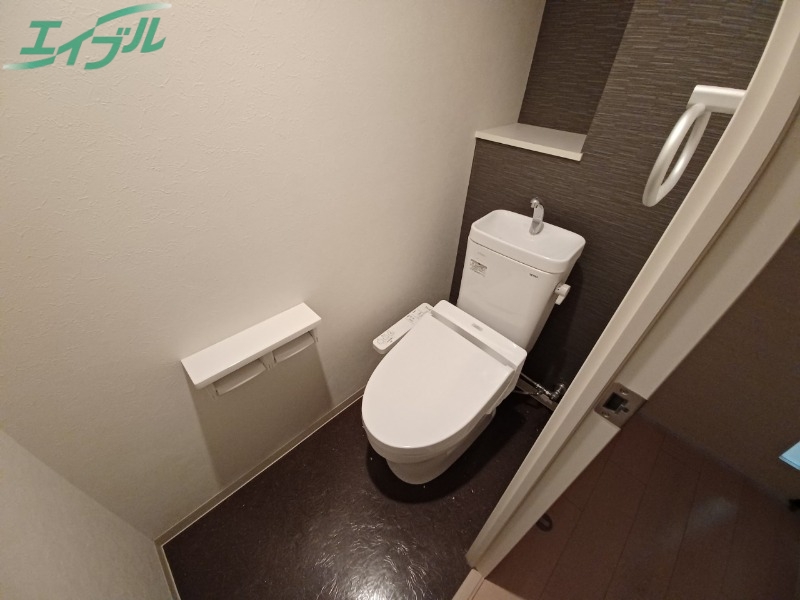 トイレ　別部屋参考写真です。