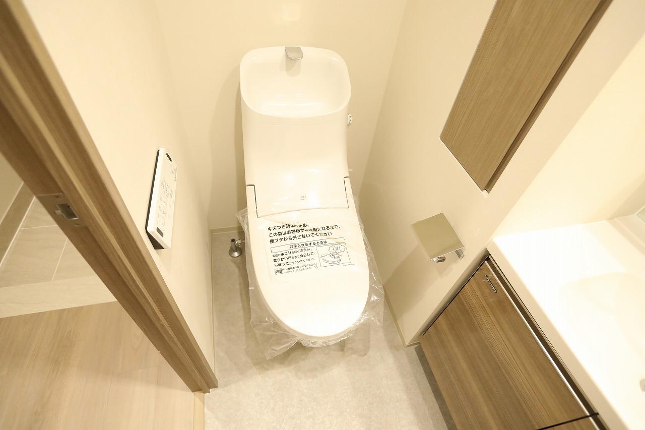 トイレ　トイレ