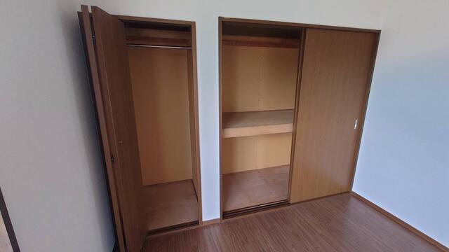 収納　洋室６帖