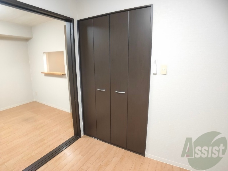 収納　寝室の収納です。部屋がすっきり片付きます。