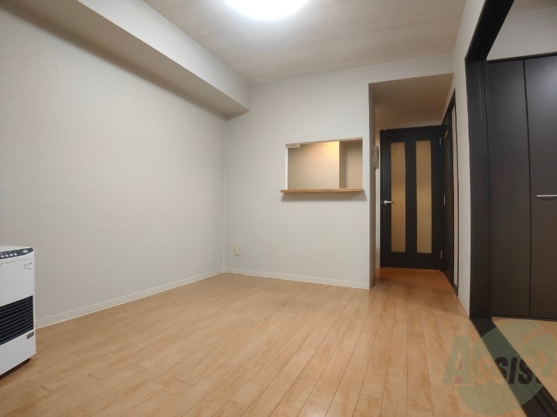 居室・リビング　リビングです。白を基調としていてお部屋全体が明るいですね！