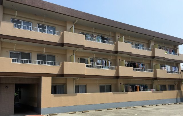 建物外観　落ち着いた雰囲気の外観です