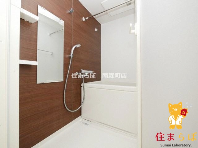 バス・シャワールーム　「見た目じゃなく、心に“しっくりくる”を大切に。」