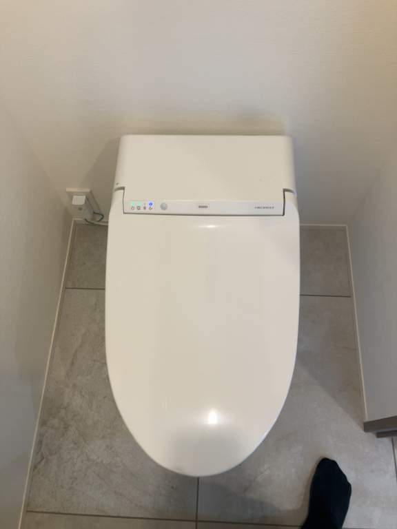 トイレ　トイレ