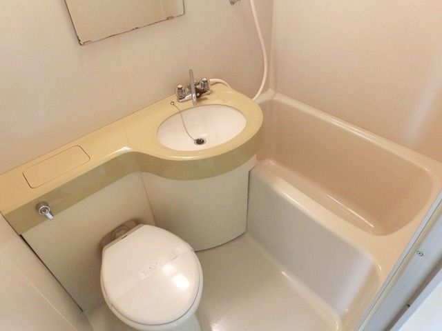 バス・シャワールーム　★清潔感のあるユニットバスです★