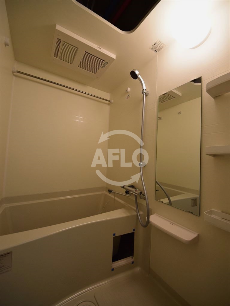 バス・シャワールーム　プレサンス谷町七丁目　浴室換気乾燥暖房機付バスルーム