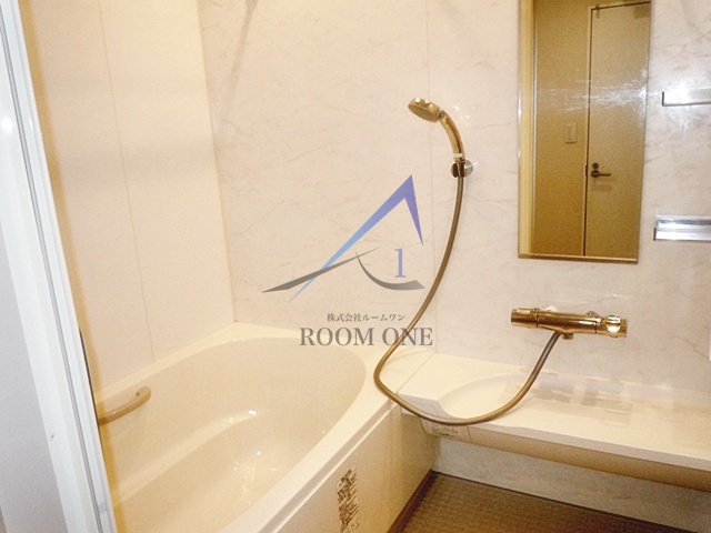 バス・シャワールーム　お風呂です。