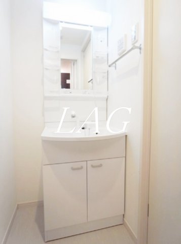 洗面設備　独立洗面台です。