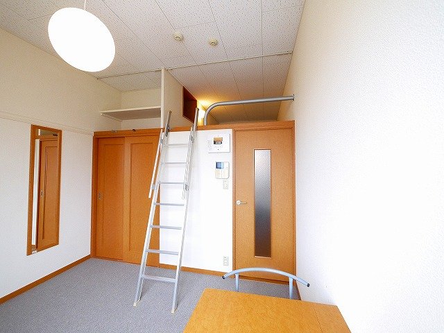 居室・リビング　ゆったりとした居間です