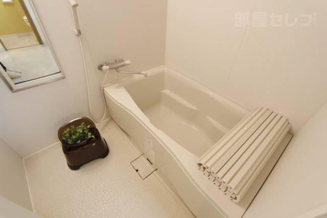 バス・シャワールーム　１００３号室