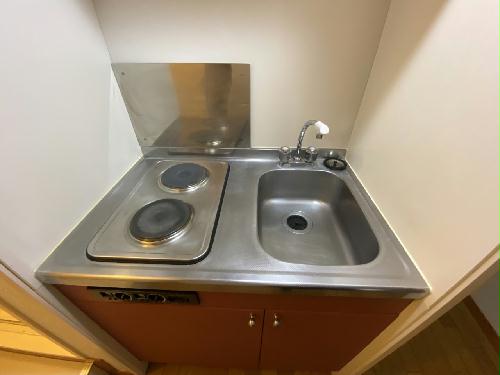 キッチン　設備・仕様は号室により異なる為、現況を優先致します。