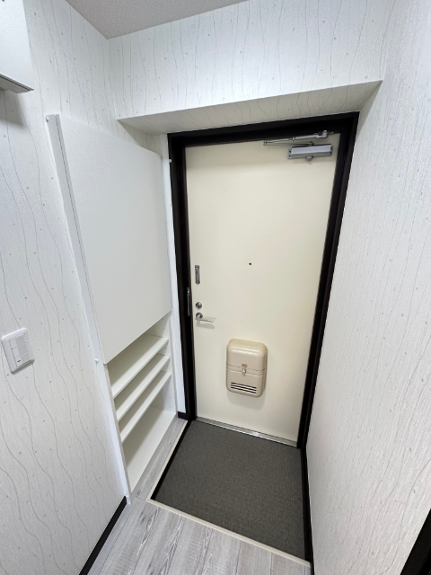 玄関　※別部屋写真参照