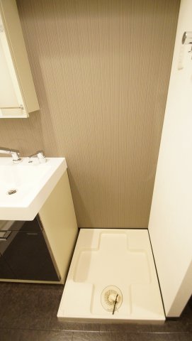 その他　防水パン付室内洗濯機置場