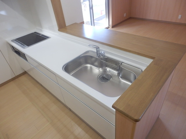 キッチン　※別号棟のお写真です。現状と異なります。