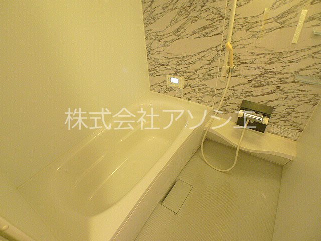 バス・シャワールーム　広々1坪風呂