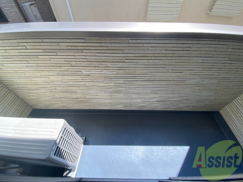 バルコニー　バルコニー。洗濯物がはかどりそうな広さがありますよ。